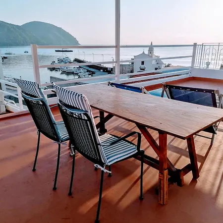 Casa Giuliana 住宿加早餐酒店 利帕里