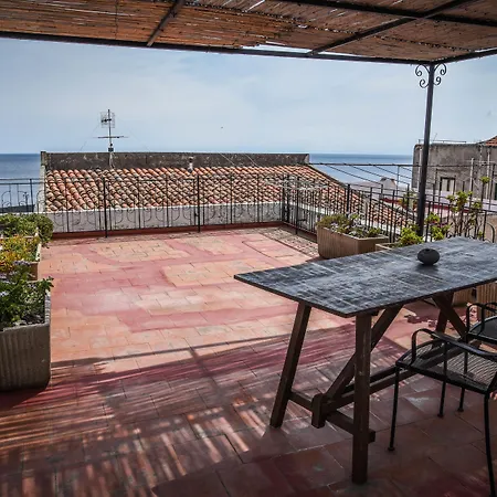 Casa Giuliana 住宿加早餐酒店 3*