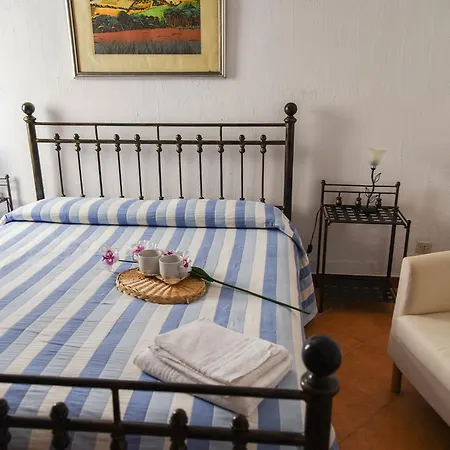 Casa Giuliana 住宿加早餐酒店 利帕里